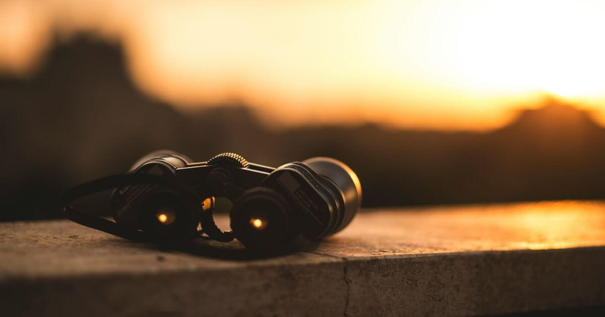 夕日と双眼鏡