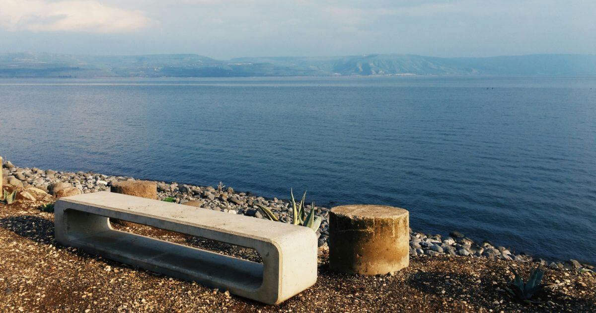 ガリラヤ湖で思う